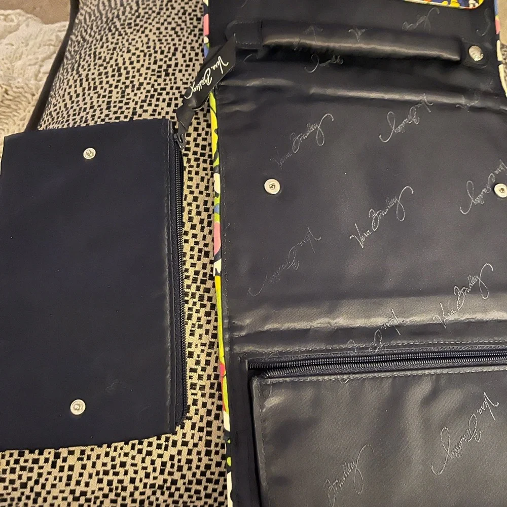 Vera Bradley jewelry travel roll - Picture 9 of 11